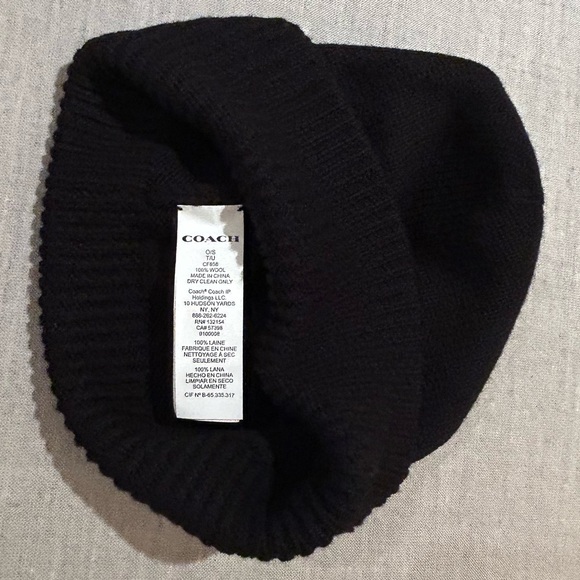 COACH
Tyrannosaurus Rex Patch Beanie - Picture 4 of 5